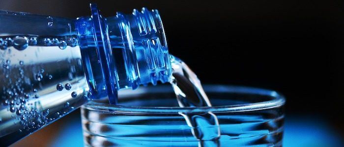 Quel est le meilleur matériau pour stocker l'eau de boisson ?